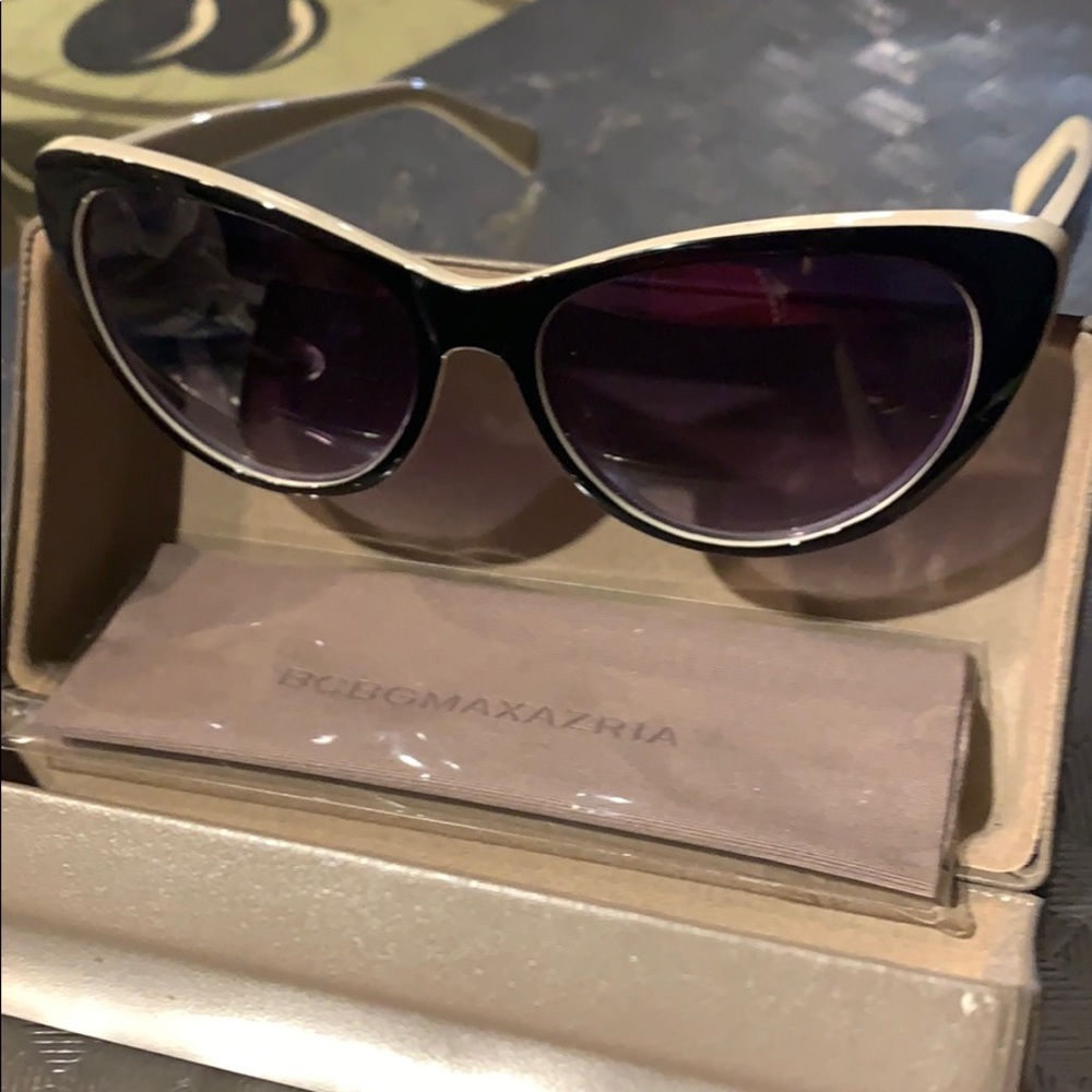 BCBGMAXAZRIA Sunglasses - Picture 4 of 4